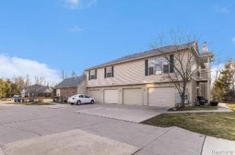 4015 Stonebridge Drive Holly, MI 48442