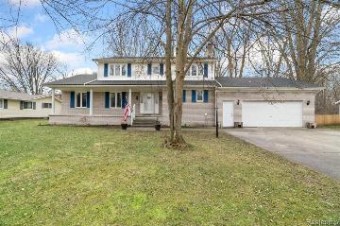 3261 W Charmwood Drive Port Huron, MI 48060