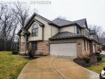 5326 Royal Vale Lane Dearborn, MI 48126