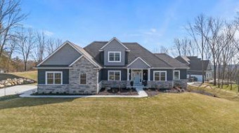 5841 Mountain Top Drive Brighton, MI 48116