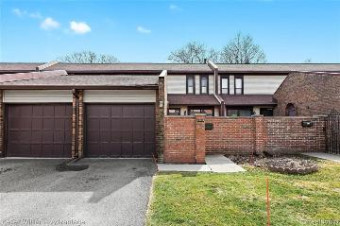 25029 Champlaign Drive Southfield, MI 48034