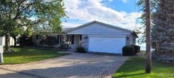 29379 S Seaway Ct. Harrison Township, MI 48045