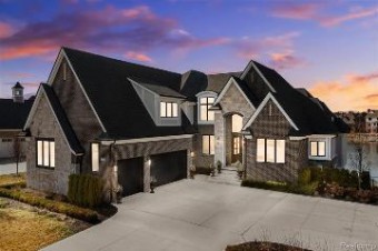 8376 Pier Point Court South Lyon, MI 48178