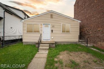 11708 Dyar Street Hamtramck, MI 48212