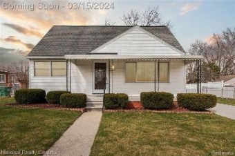 32630 Rosslyn Avenue Garden City, MI 48135