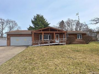 5440 River Ridge Drive Flushing, MI 48433