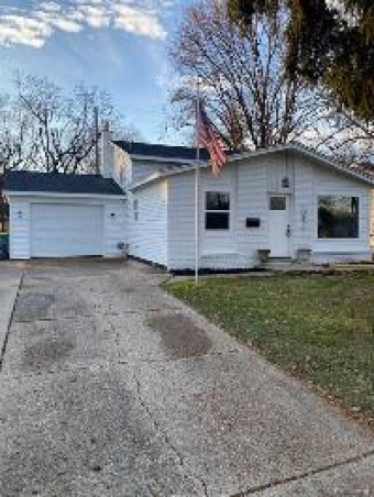 23057 Hawthorne Street Farmington, MI 48336