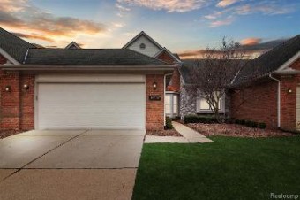16590 Country Knoll Drive Northville, MI 48168