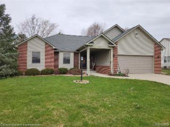 211 Kathy Circle Linden, MI 48451