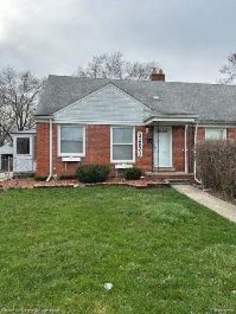 22821 Brittany Avenue Eastpointe, MI 48021