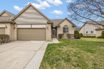 37734 Pebble Pointe Court Clinton Township, MI 48038