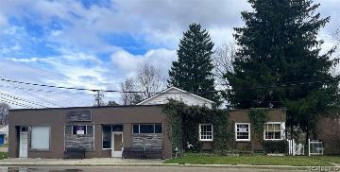 4466/4470 Forest Street Leonard, MI 48367