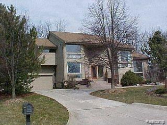 4524 Walden Drive Bloomfield Hills, MI 48301