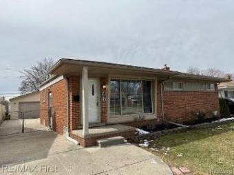 23324 Recreation Street Saint Clair Shores, MI 48082