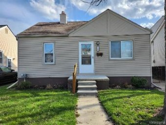 19220 Meier Street Roseville, MI 48066