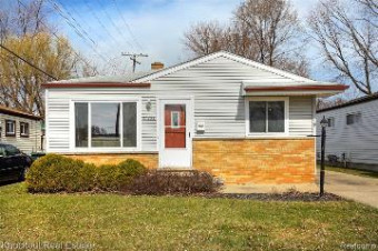 22423 Lake Drive Saint Clair Shores, MI 48082