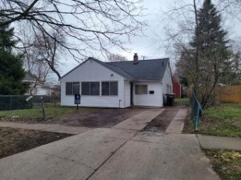 43 W Hopkins Avenue Pontiac, MI 48340