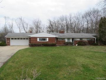 23815 E Newell Circle Farmington Hills, MI 48336