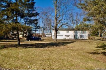 1642 Mccoy Street Wolverine Lake, MI 48390