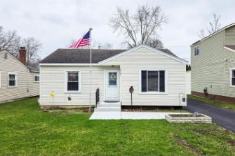 5521 Oster Drive Waterford, MI 48327