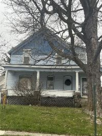 454 W Park Street Lapeer, MI 48446