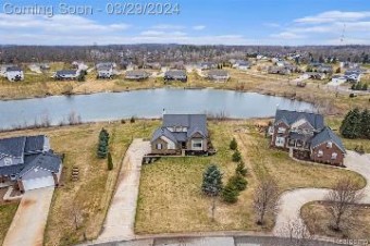 4743 S Quarry Creek White Lake, MI 48383