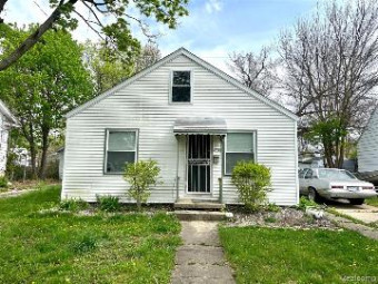 2744 Sloan Street Flint, MI 48504