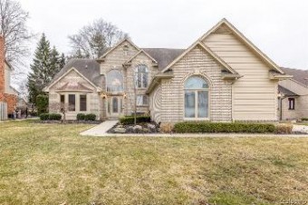 20268 Windham Drive Macomb, MI 48044