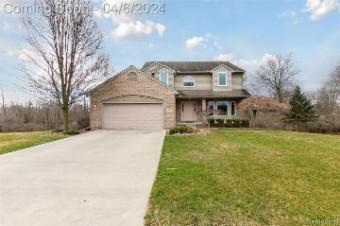 705 Coventry Saline, MI 48176