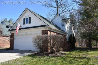 683 Chestnut Drive Wixom, MI 48393