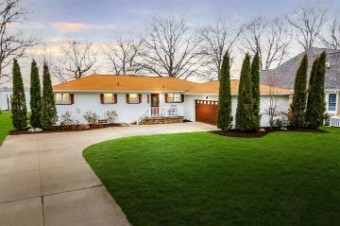 28538 Swan Island Drive Grosse Ile, MI 48138