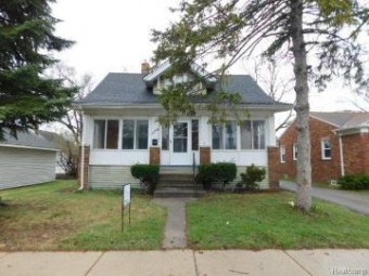 22733 Liscomb Avenue Eastpointe, MI 48021