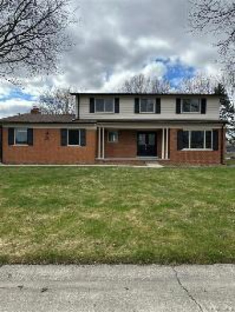 35293 Bobcean Road Clinton Township, MI 48035