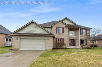 19884 Pine Cone Drive Macomb, MI 48042