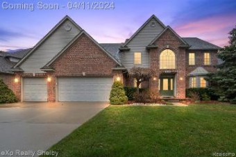 48434 Stoneacre Drive Macomb, MI 48044