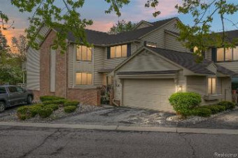 7253 Creeks Bend West Bloomfield, MI 48322