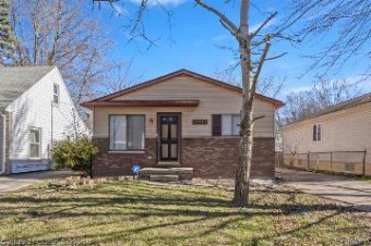 18949 Kenosha Street Harper Woods, MI 48225