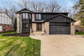 2241 Normandy Drive Troy, MI 48085