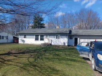 916 Bentley Street Chesaning, MI 48616