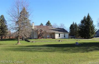 5949 Tipperary Circle Ann Arbor, MI 48105