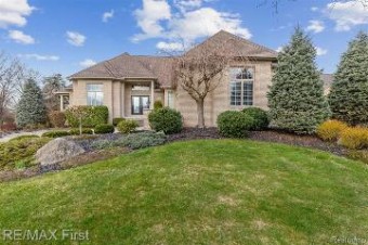 53733 Regency Hills Shelby Township, MI 48316