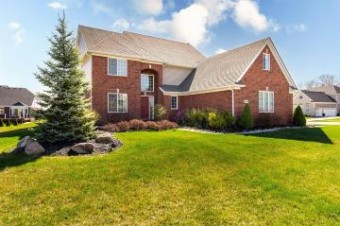 23804 W Enclave Drive South Lyon, MI 48178