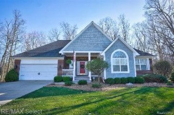 5349 Sandalwood Grand Blanc, MI 48439