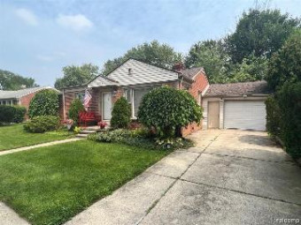 27740 Ursuline Street Saint Clair Shores, MI 48081