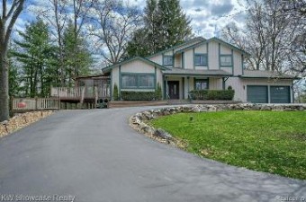 11329 Newman Road Brighton, MI 48114