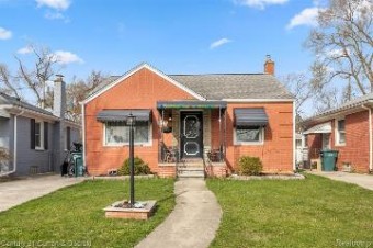 4216 Duplex Avenue Lincoln Park, MI 48146