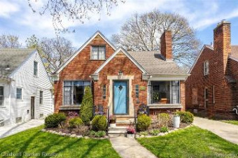 414 Lothrop Road Grosse Pointe Farms, MI 48236