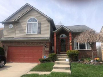 1914 Golfview Lane Westland, MI 48186