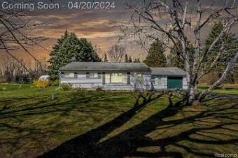 4148 Bennett Lake Road Fenton, MI 48430