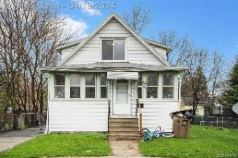 65 E Beverly Avenue Pontiac, MI 48340